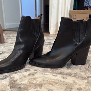 Indigo Rd Women 8.5 Black Leather Ankle Boots